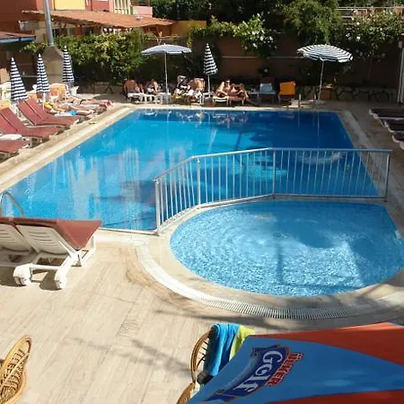 Otel Monart Luna Playa 2*